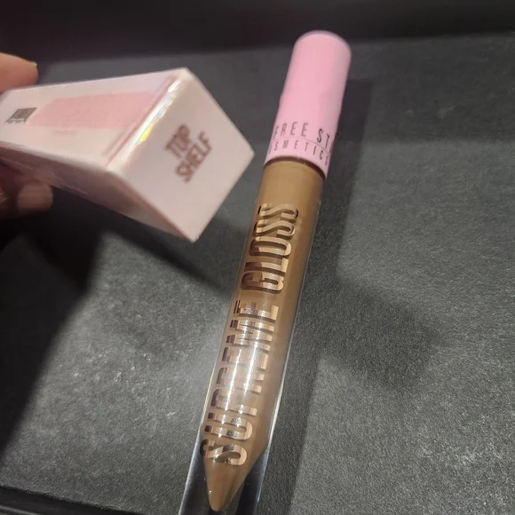 Jeffree Star Tan Lip Balm Gloss Hydrating Shine - TOP SHELF - Picture 3 of 3